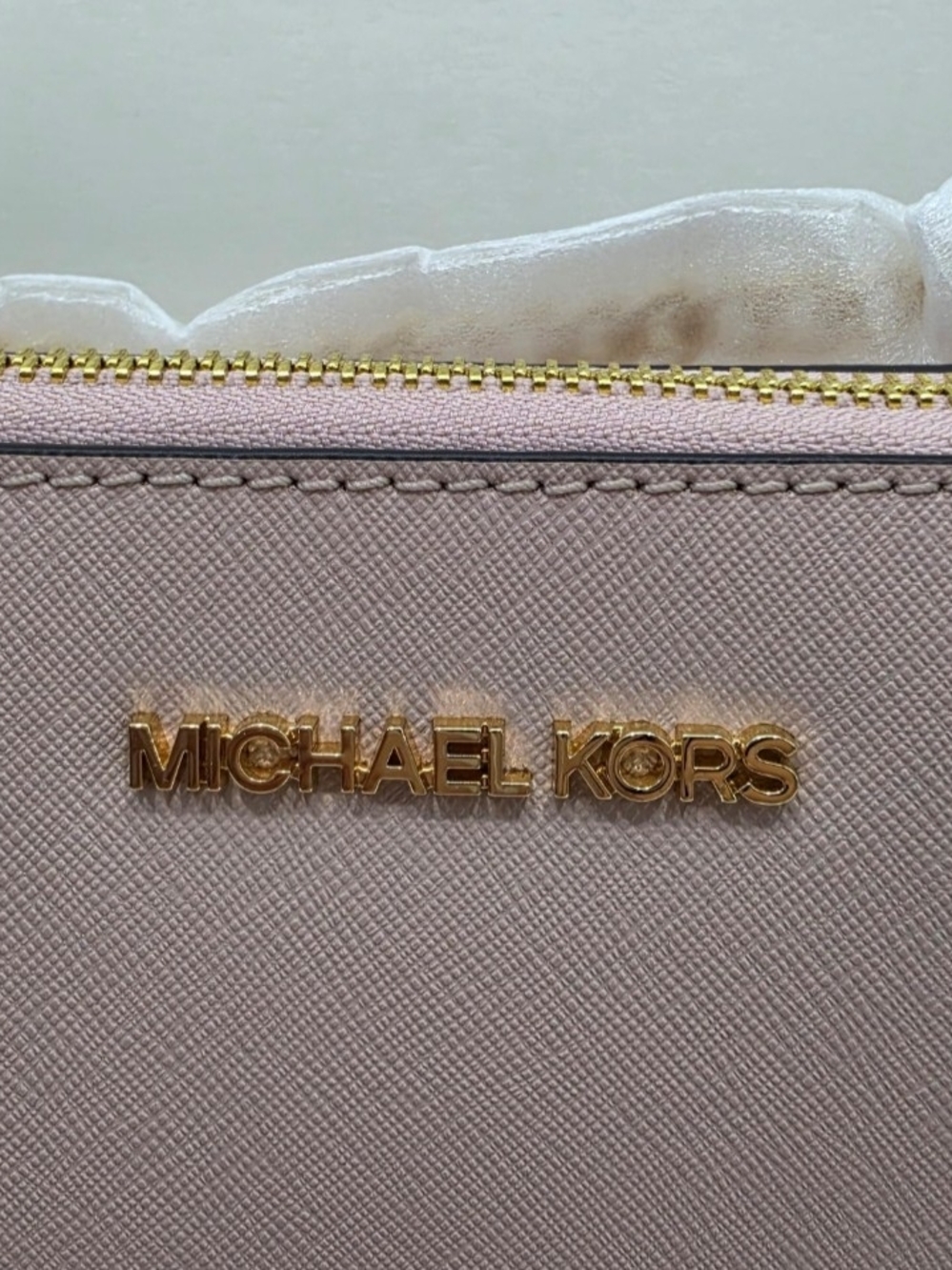 MICHAEL KORS Med Pouchette - Picture 2 of 10